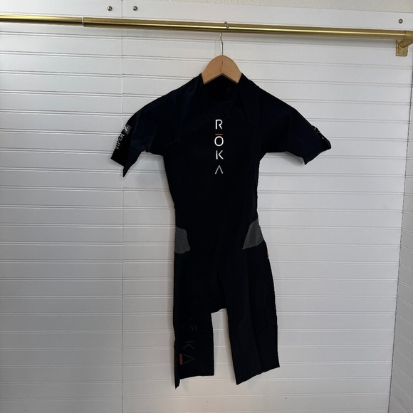 NEW Roka Men's Viper X II Short Sleeve Swimskin Black